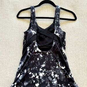Super cute Lululemon tank with open mesh back size 6
